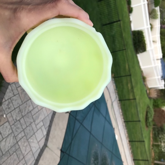 Beautiful Fenton Bowl & Cover Uranium Glass Cactus Milk Glass 1959-1962 - Picture 3 of 6